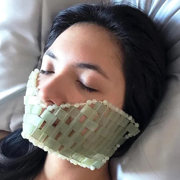 Aventurine Green Jade Eye Mask - CH21EA03 4 How to use jade mask 4